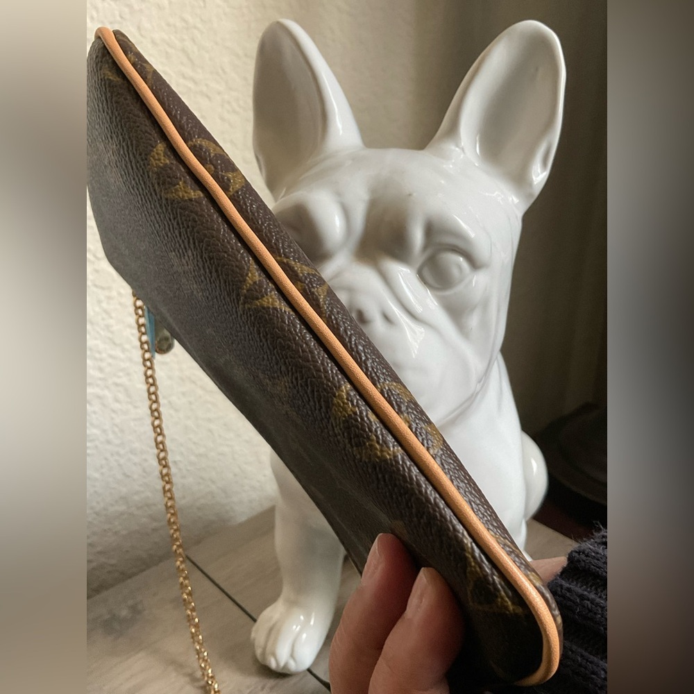 Louis Vuitton Milla MM - Picture 4 of 12